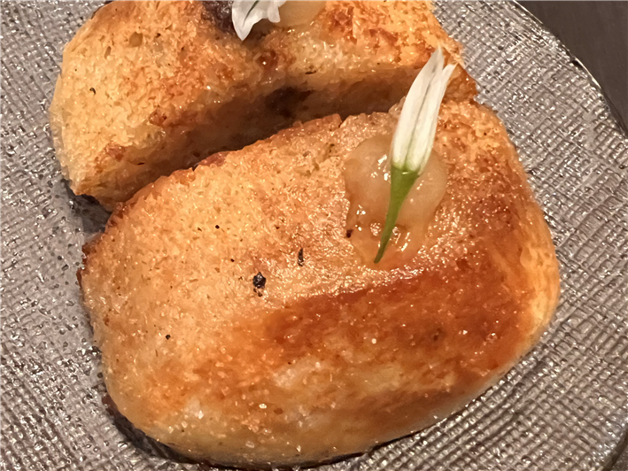 bread with beef cheek